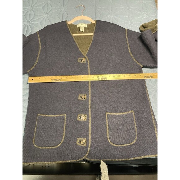 Women's Vintage LL Bean Navy Knit Button Lamb's Wool Chore Sweater M Medium - Picture 10 of 11